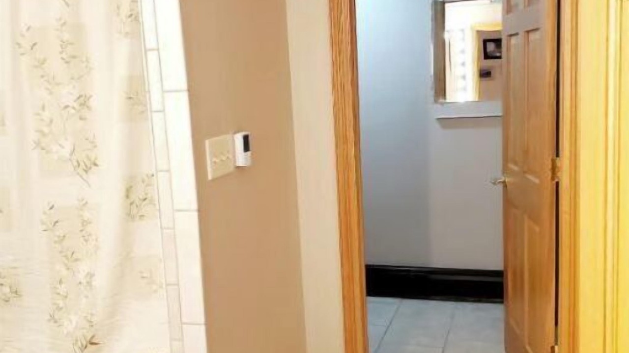Photo of Others in Guttenberg