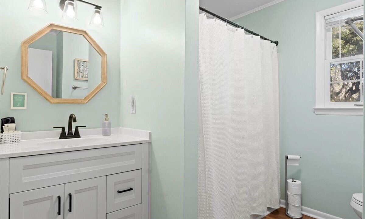 Photo of Bathroom in Yaupon Beach
