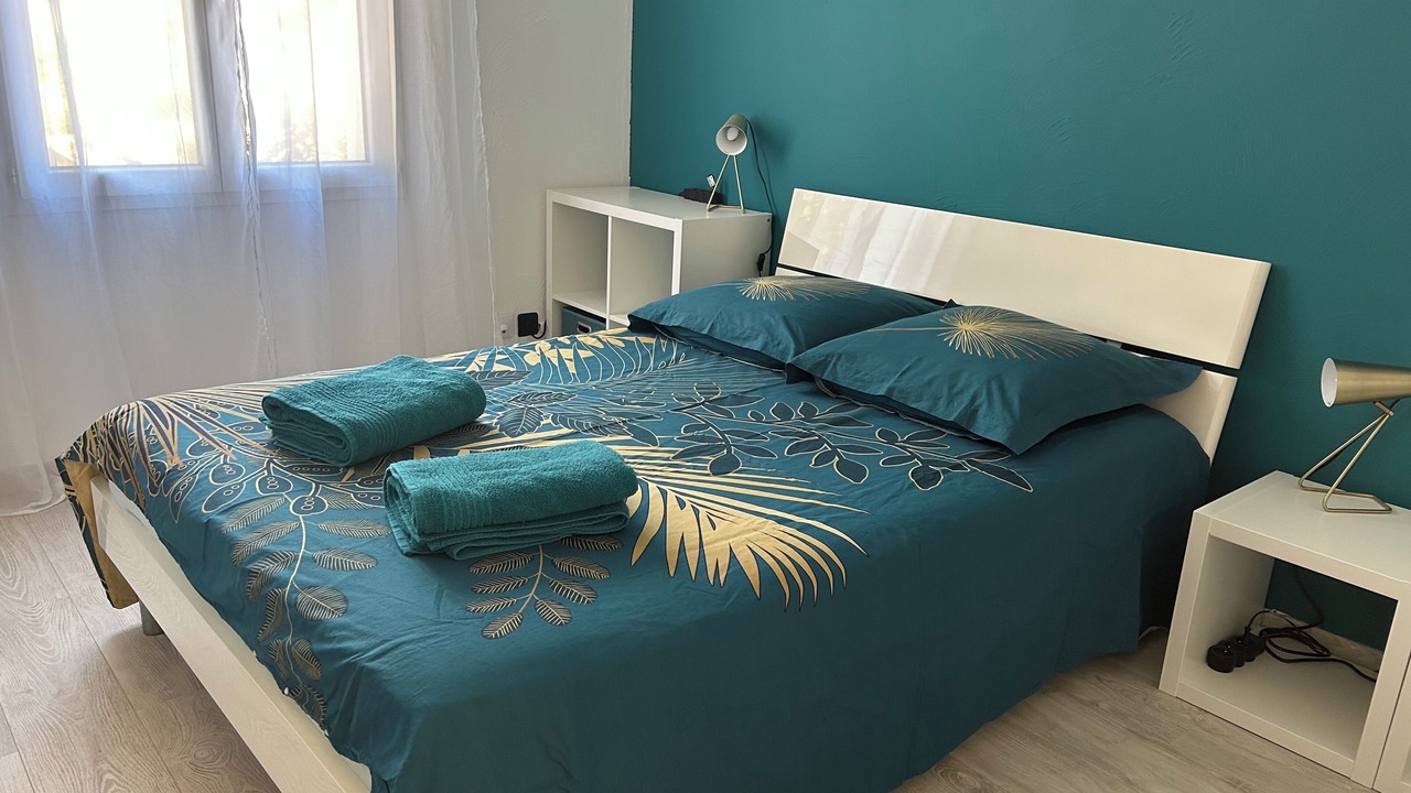 Photo of Bedroom in Neoules