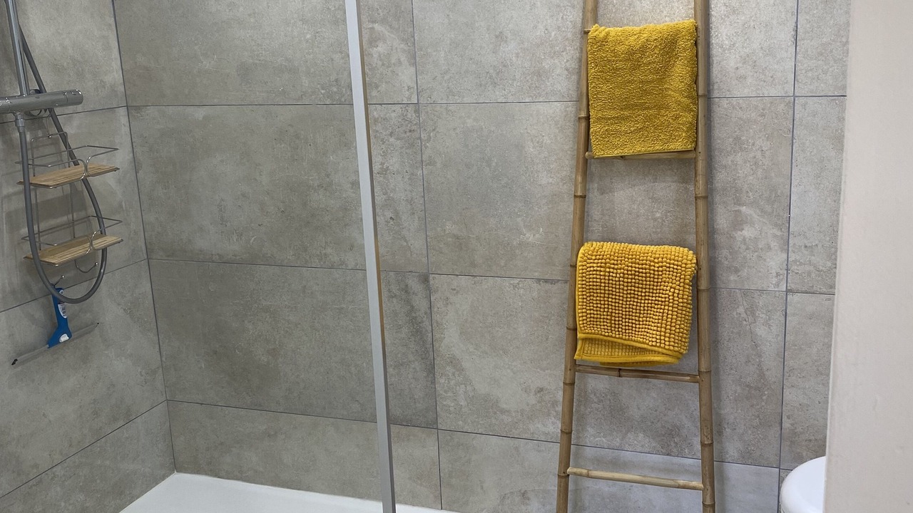 Photo of Bathroom in Neoules