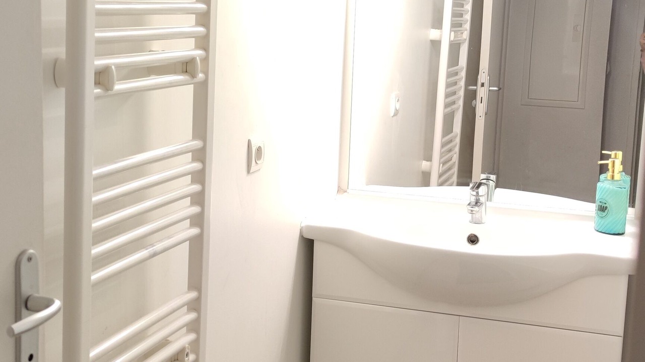 Photo of Bathroom in Equemauville