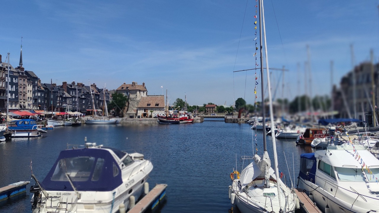 Photo of Others in Equemauville