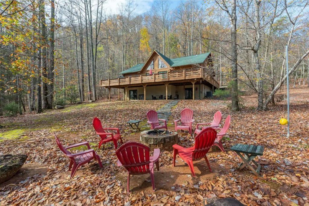 Photo of Patio Balcony in Lake Lure