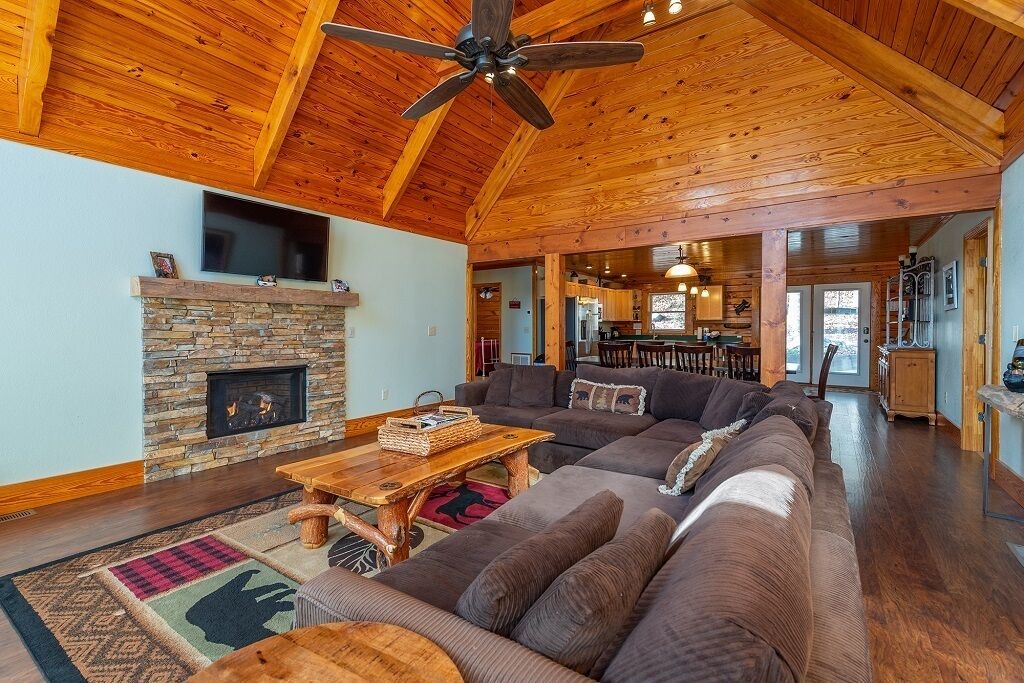 Photo of Livingroom in Lake Lure