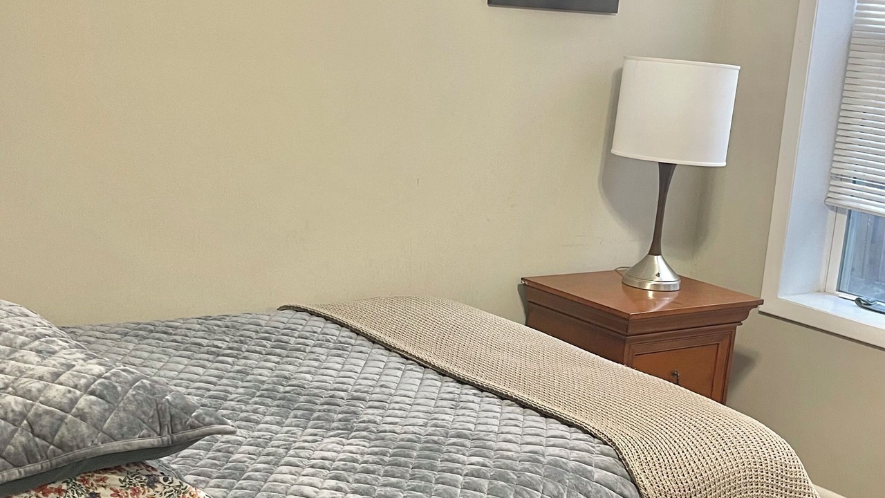 Photo of Bedroom in Truxton Circle
