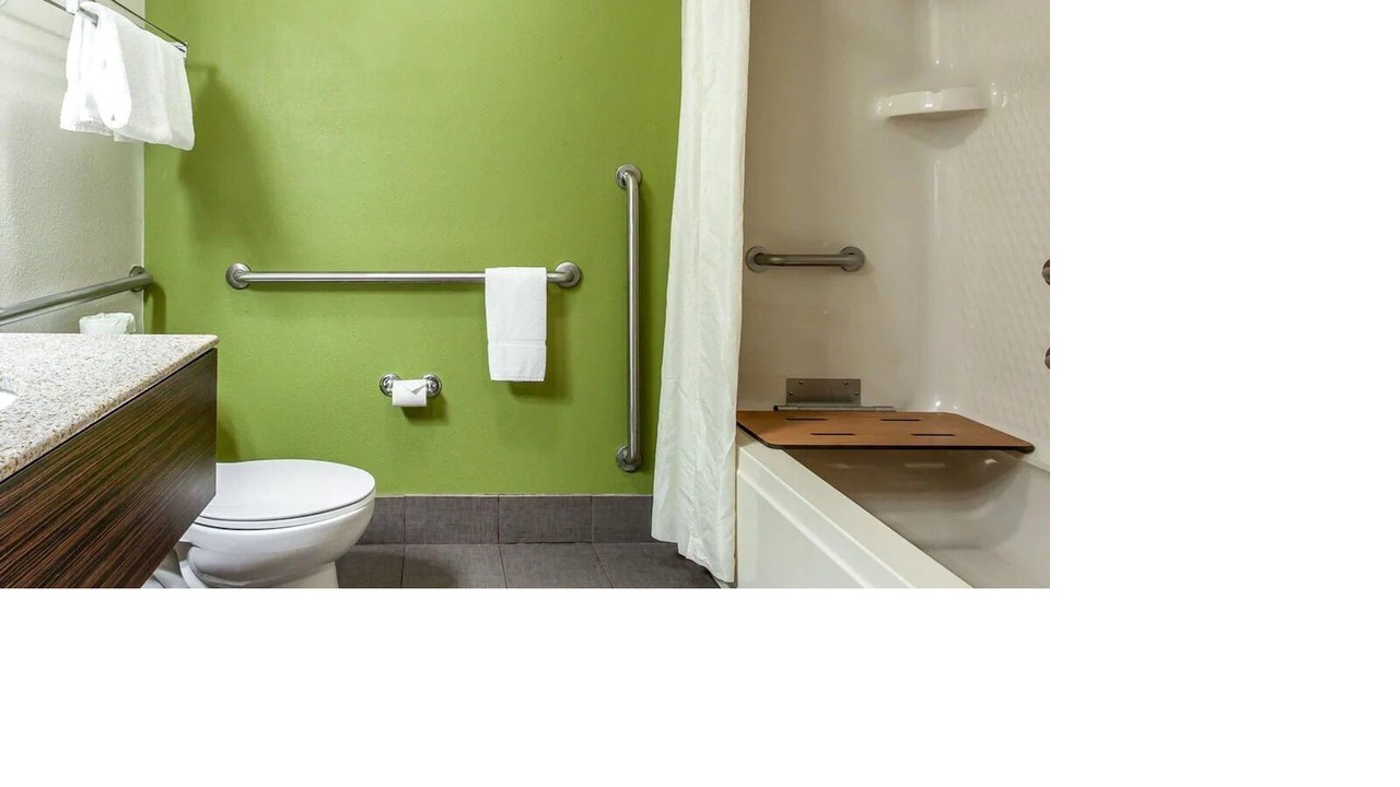Photo of Bathroom in Austinburg