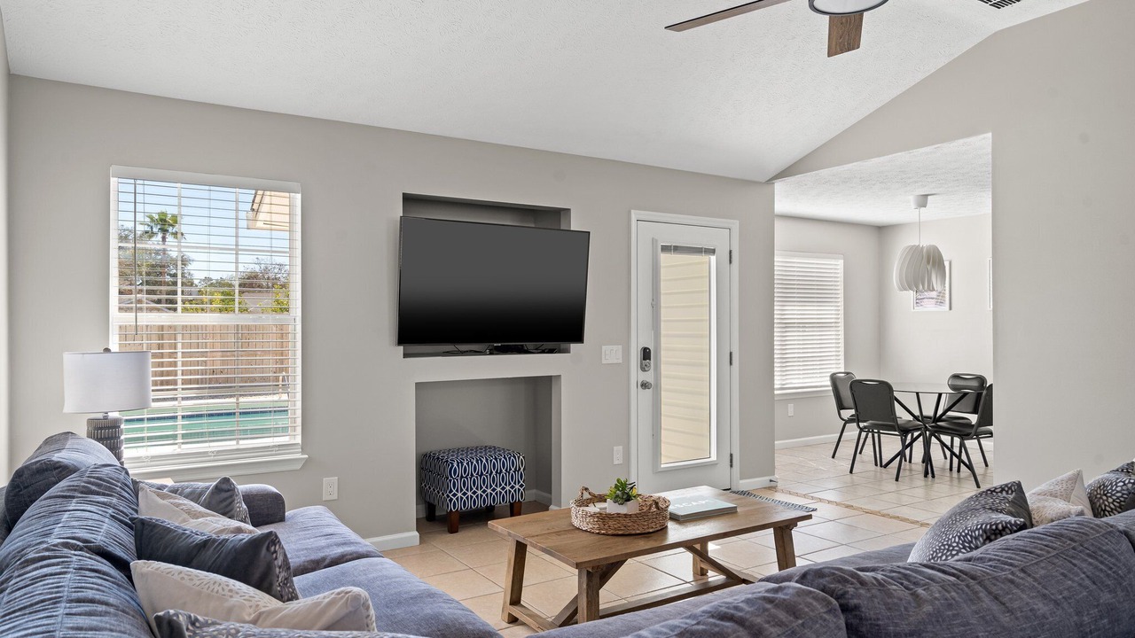 Photo of Livingroom in Gulf Vista