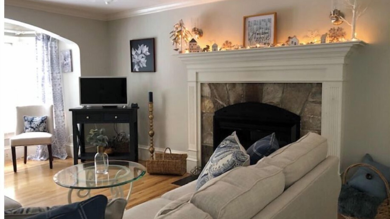 Photo of Livingroom in Tenants Harbor