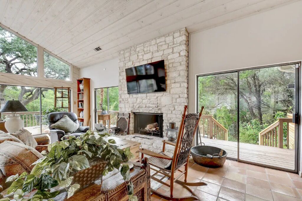 Photo of Livingroom in Manana West