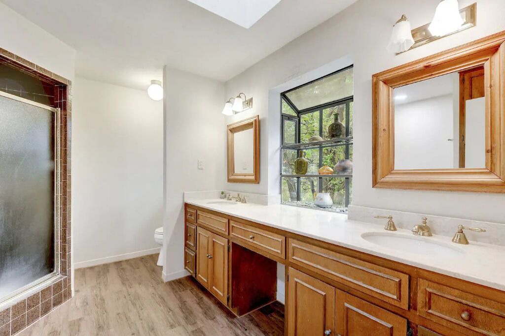 Photo of Bathroom in Manana West