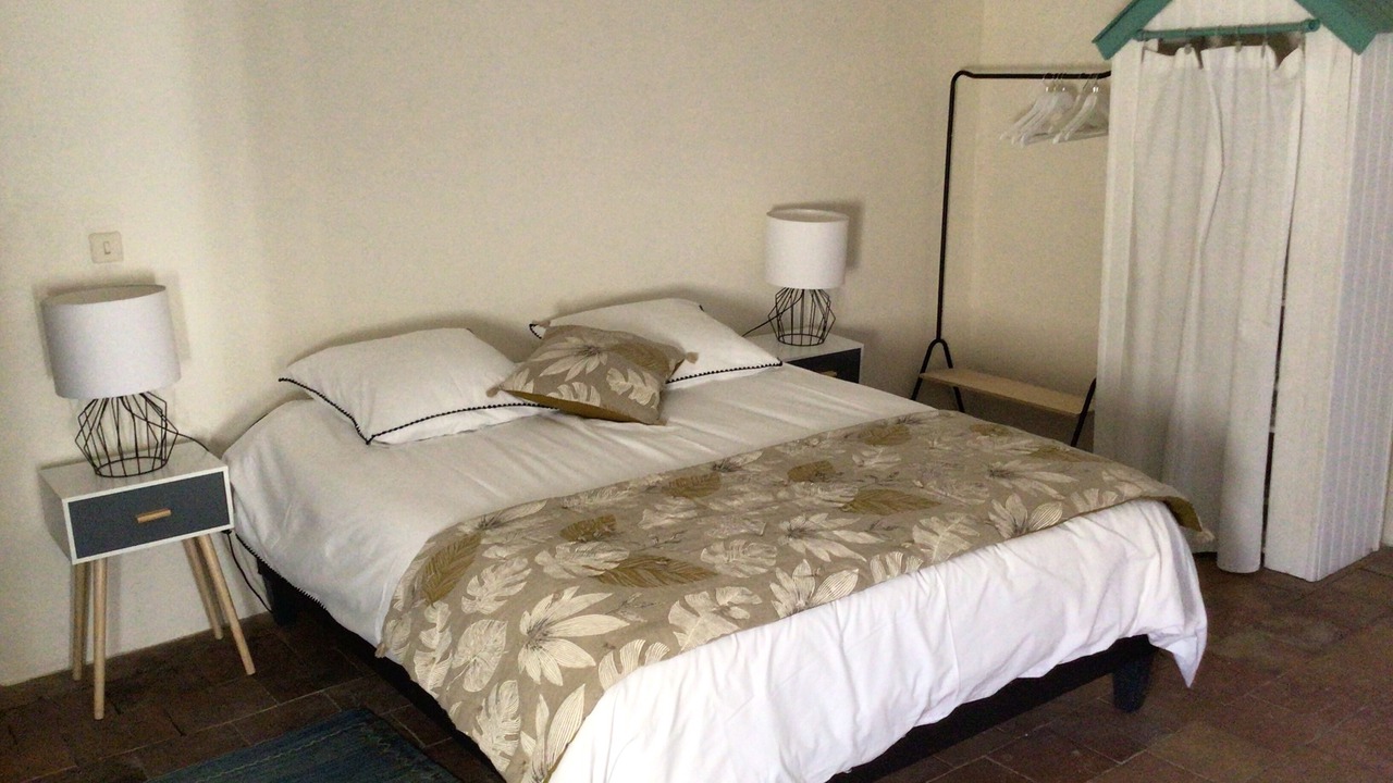 Photo of Bedroom in La Bastide-d'Engras