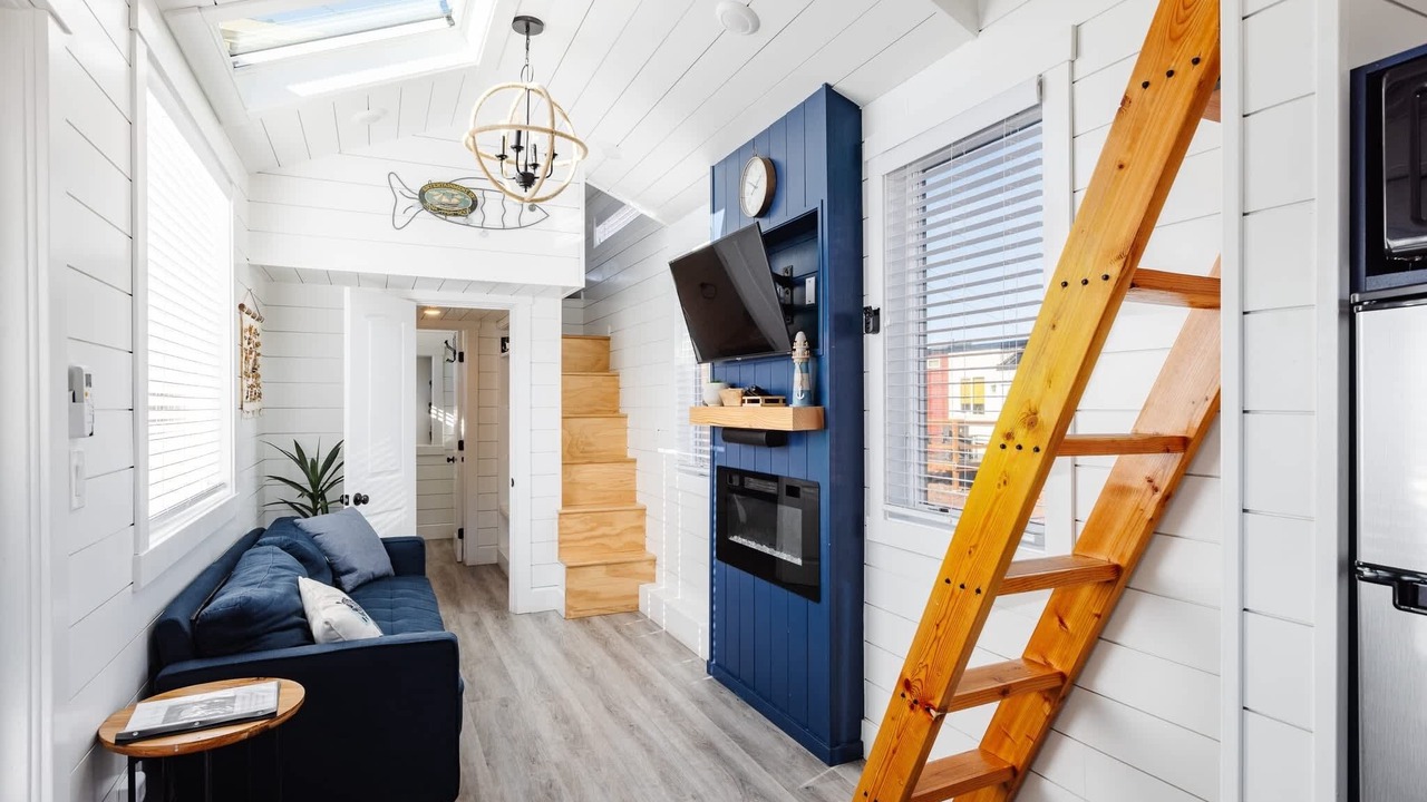 Photo of Livingroom in Apple Valley