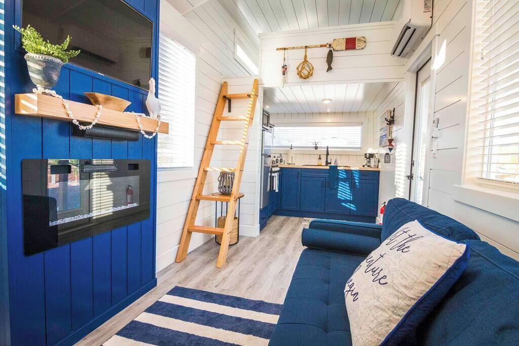 Photo of Livingroom in Apple Valley