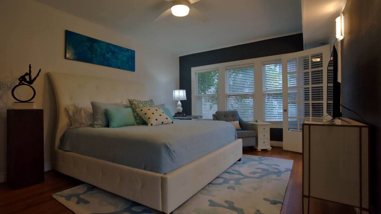 Photo of Bedroom in Oak Lawn