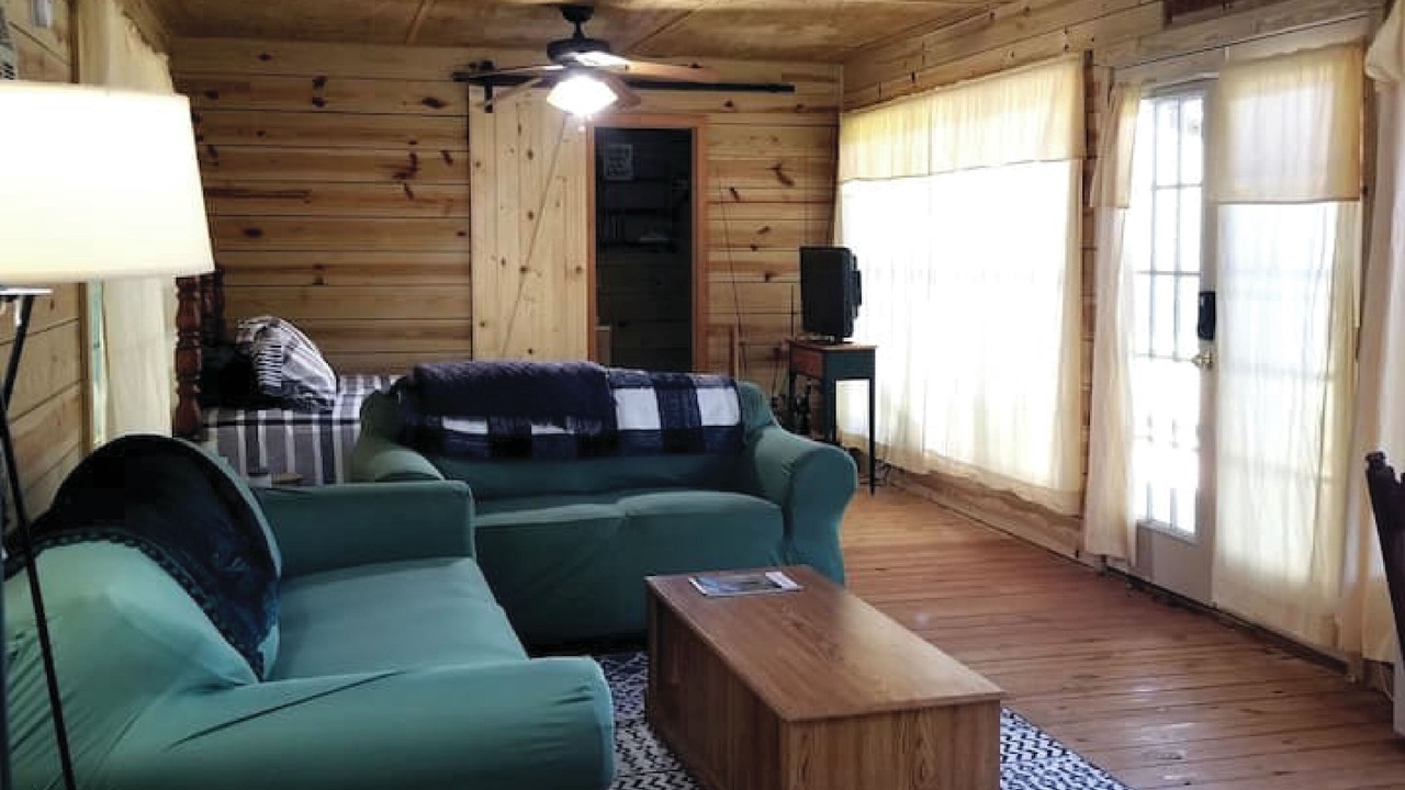 Photo of Livingroom in Newell