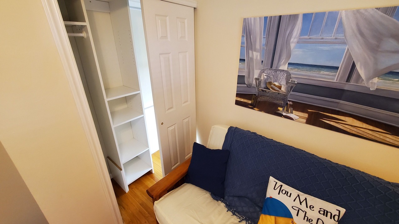 Photo of Livingroom in Tesson Ferry