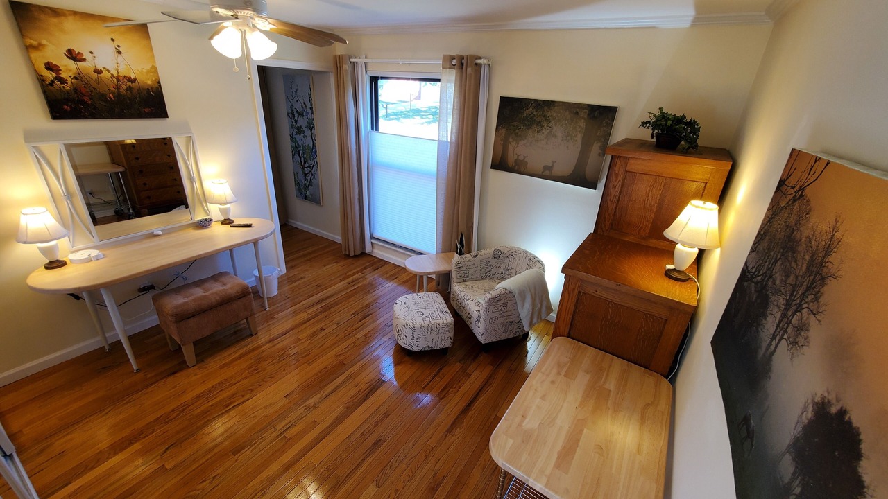 Photo of Livingroom in Tesson Ferry