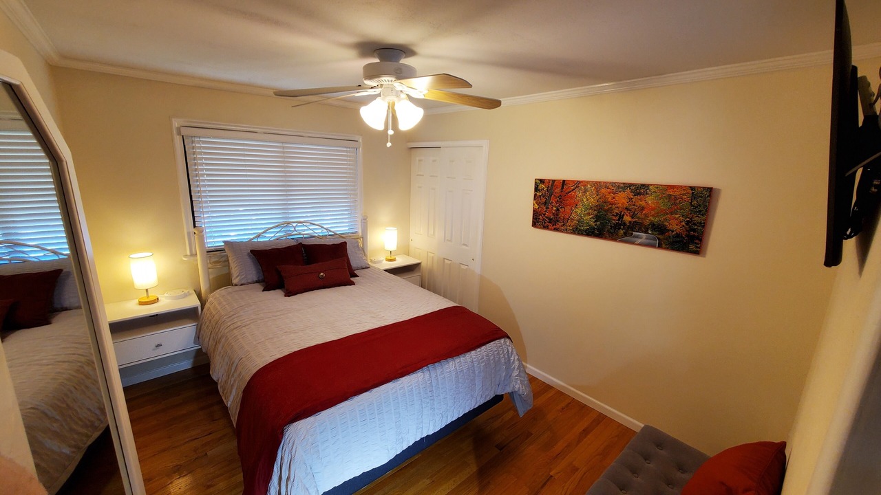 Photo of Bedroom in Tesson Ferry