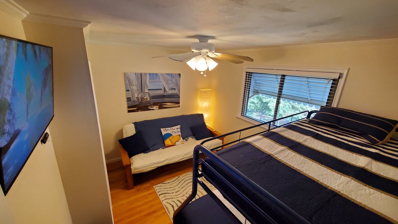 Photo of Bedroom in Tesson Ferry