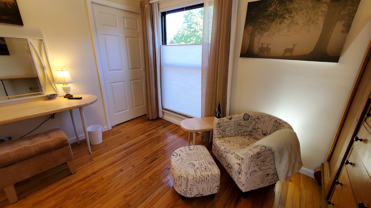 Photo of Livingroom in Tesson Ferry