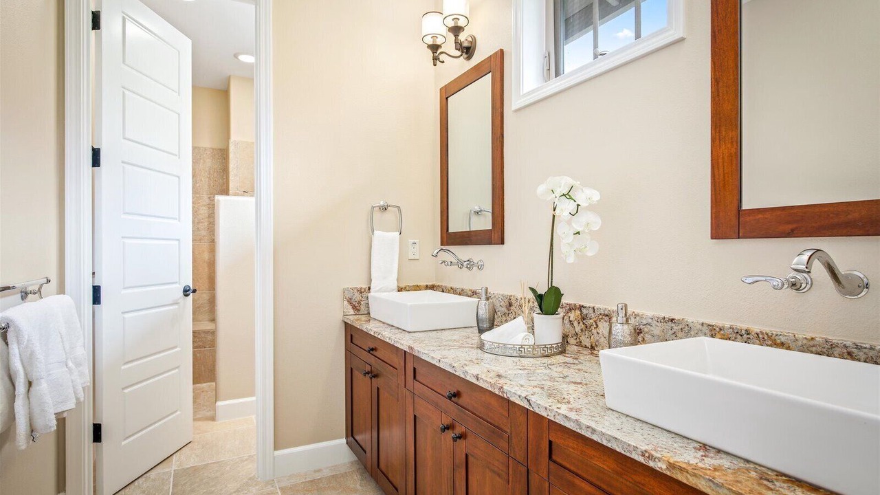 Photo of Bathroom in Keauhou