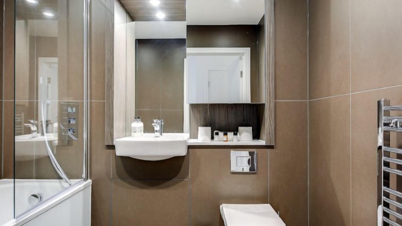 Photo of Bathroom in London Borough of Hounslow