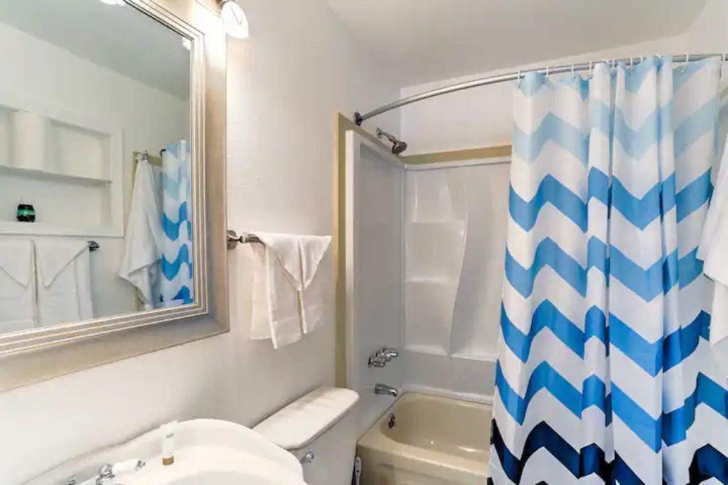 Photo of Bathroom in Girvan