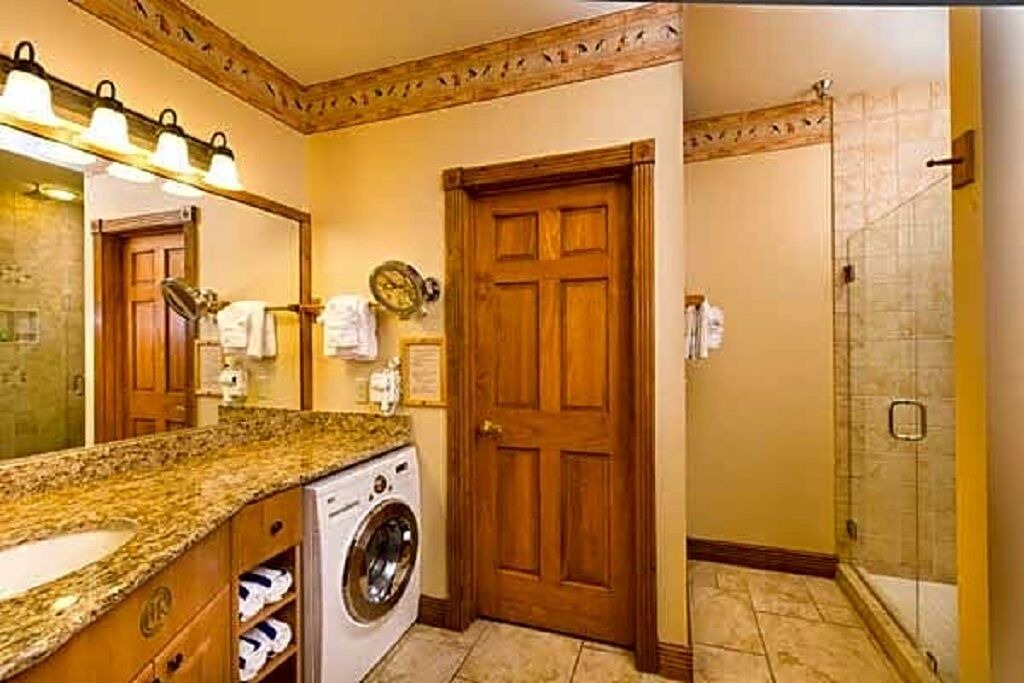 Photo of Bathroom in Gatlinburg