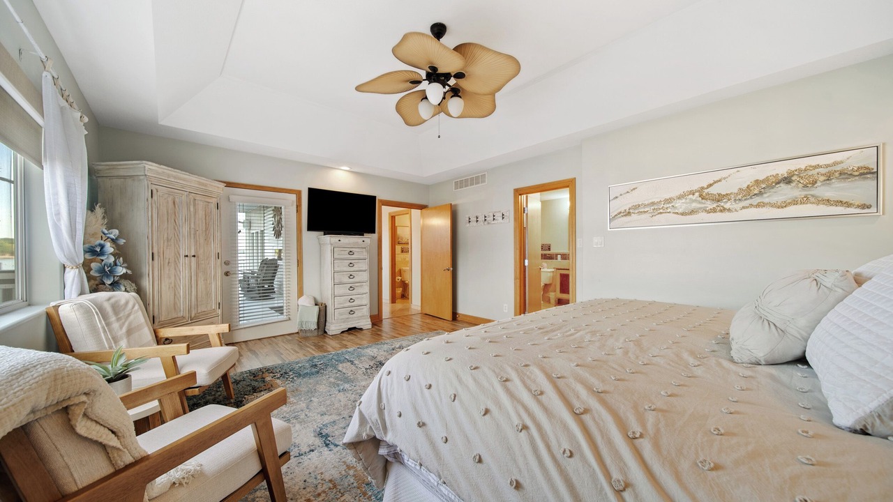 Photo of Bedroom in Sunrise Beach