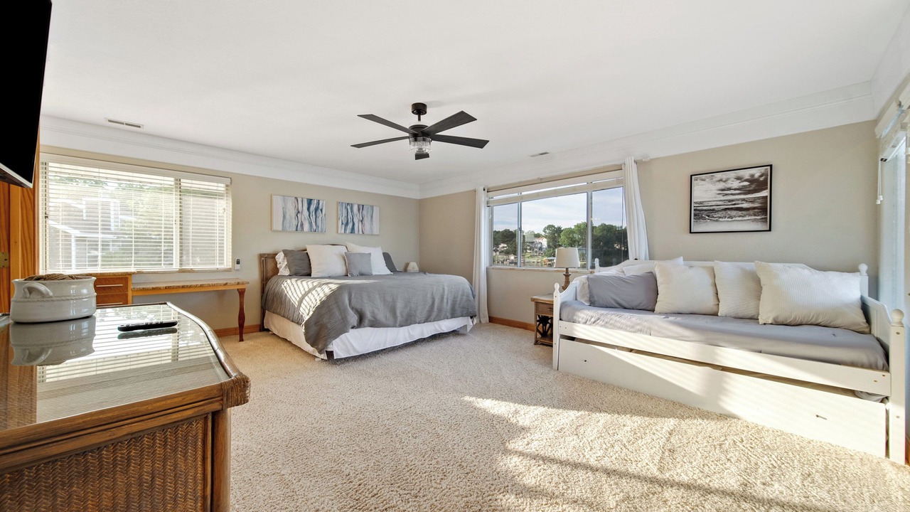 Photo of Bedroom in Sunrise Beach
