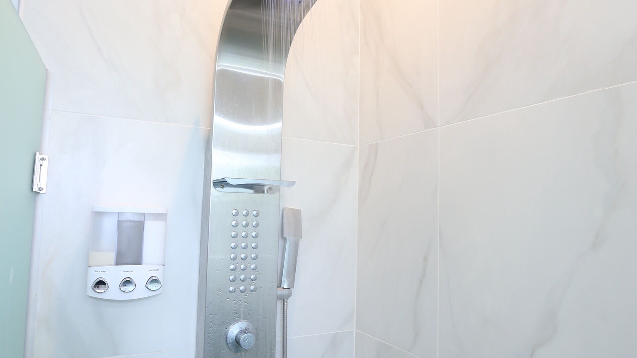Photo of Bathroom in Nevada Street