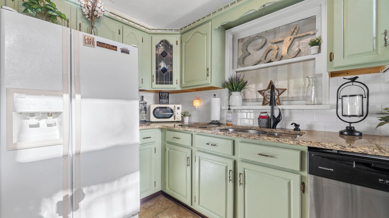 Photo of Kitchen in Eatonton
