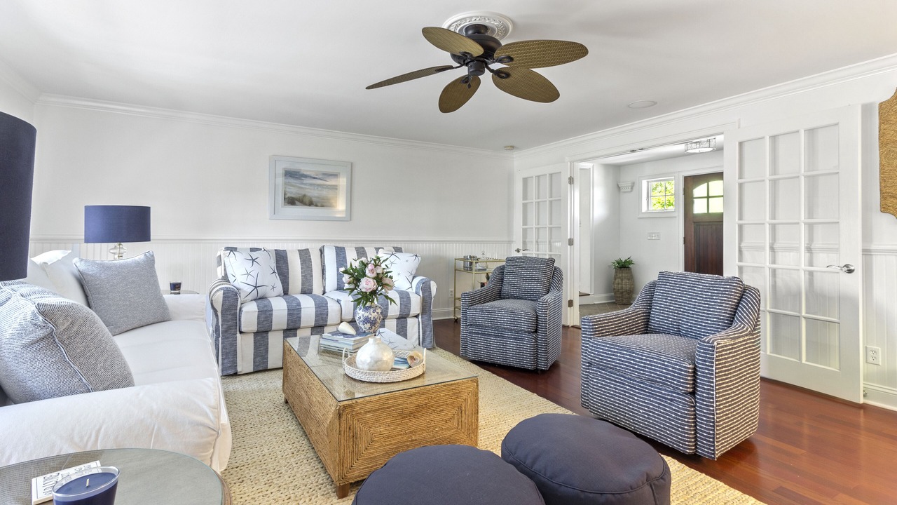 Photo of Livingroom in Old Lyme