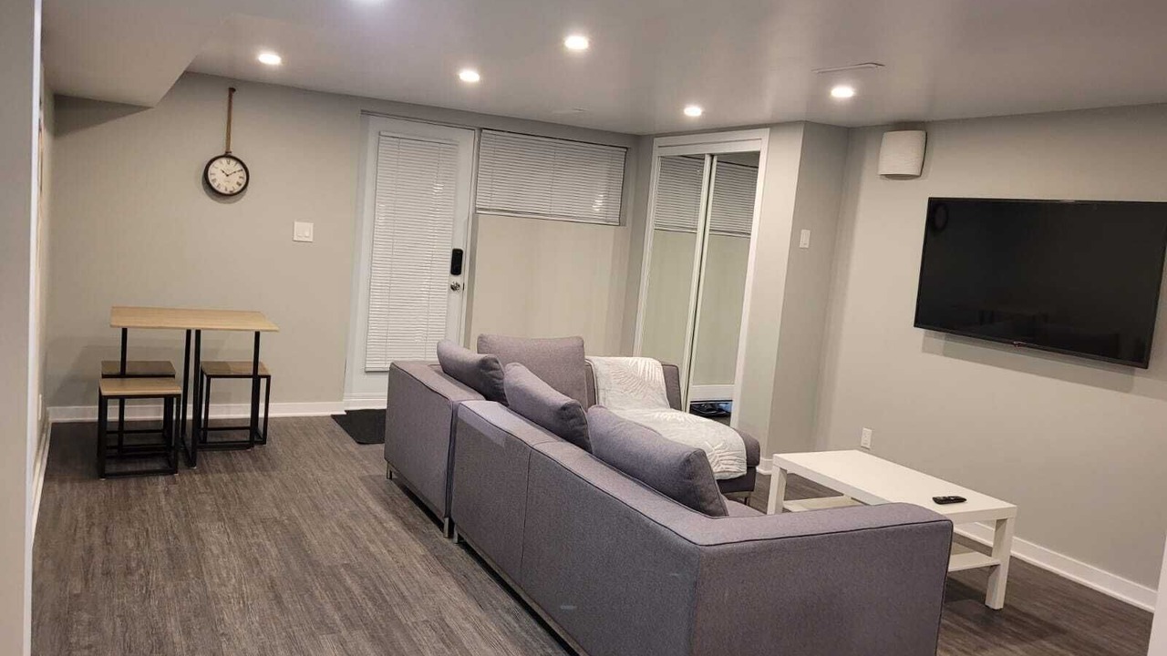 Photo of Livingroom in Longueuil