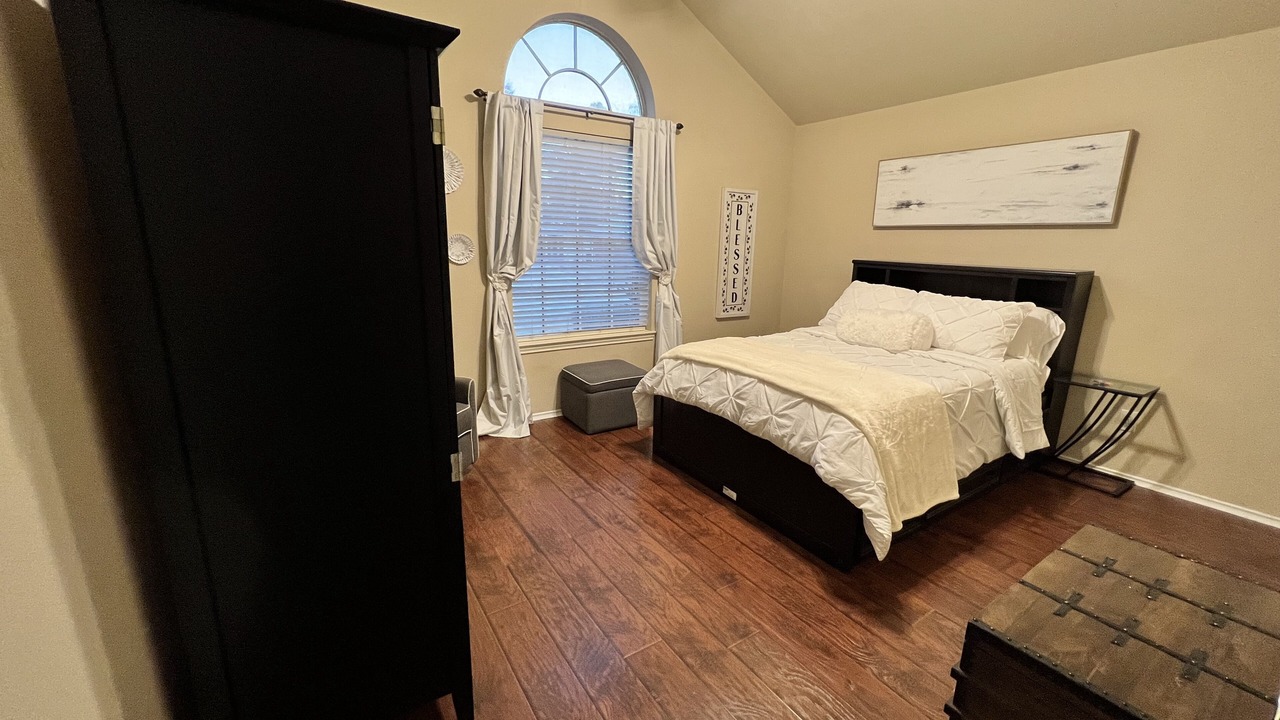 Photo of Bedroom in Atascocita