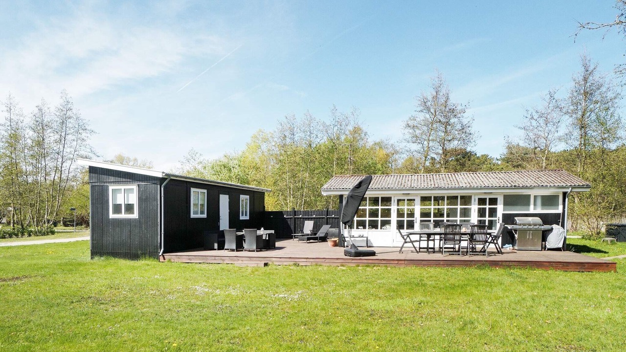 Photo of Outdoor in Store Fuglede