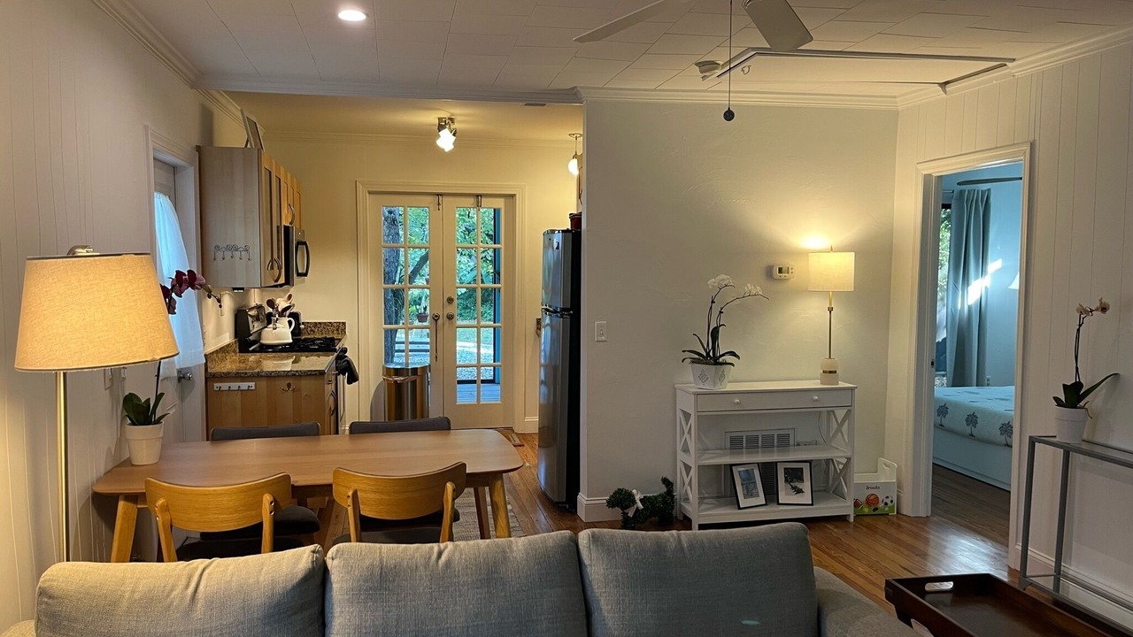 Photo of Livingroom in Laurel Park