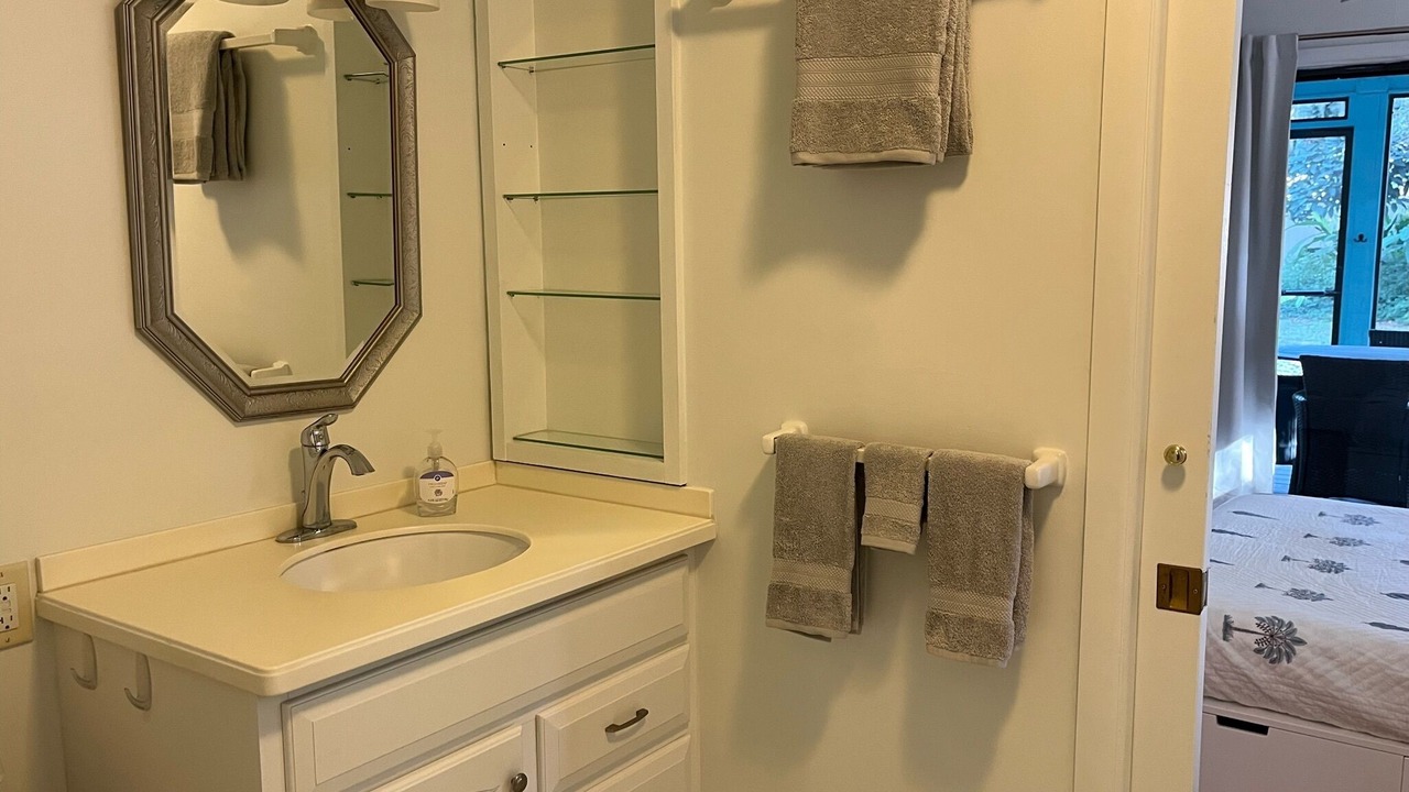 Photo of Bathroom in Laurel Park