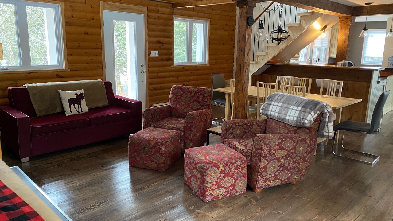 Photo of Livingroom in Amherst