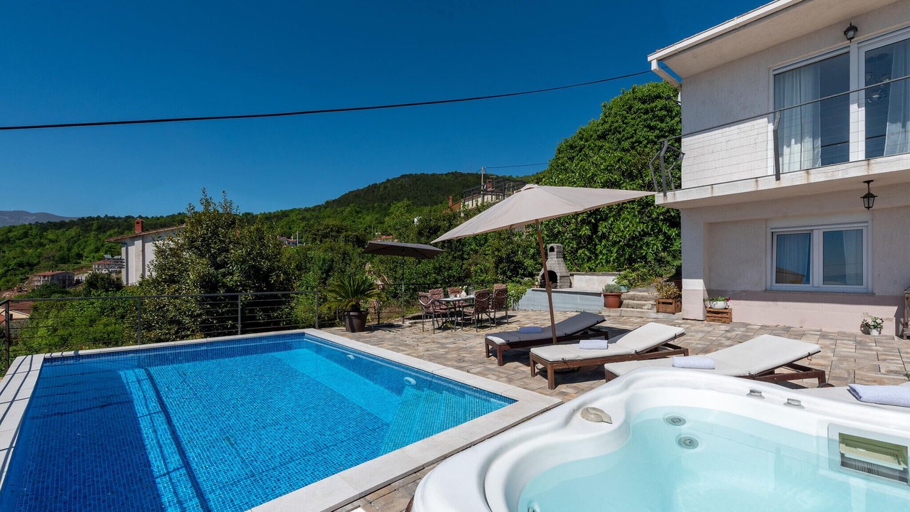 Photo of Outdoor in Bregi