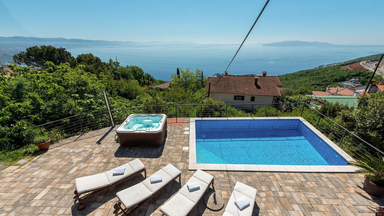 Photo of Outdoor in Bregi