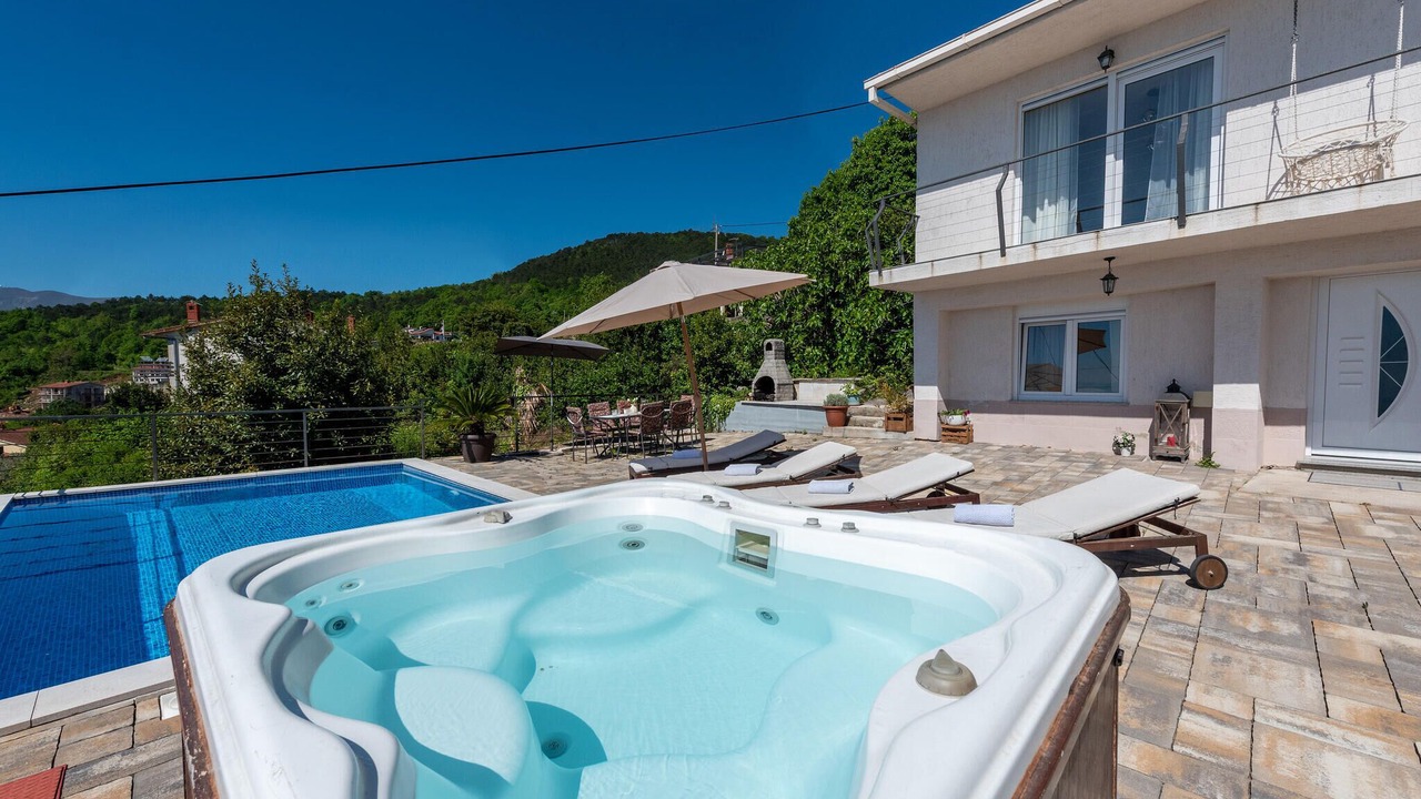 Photo of Outdoor in Bregi
