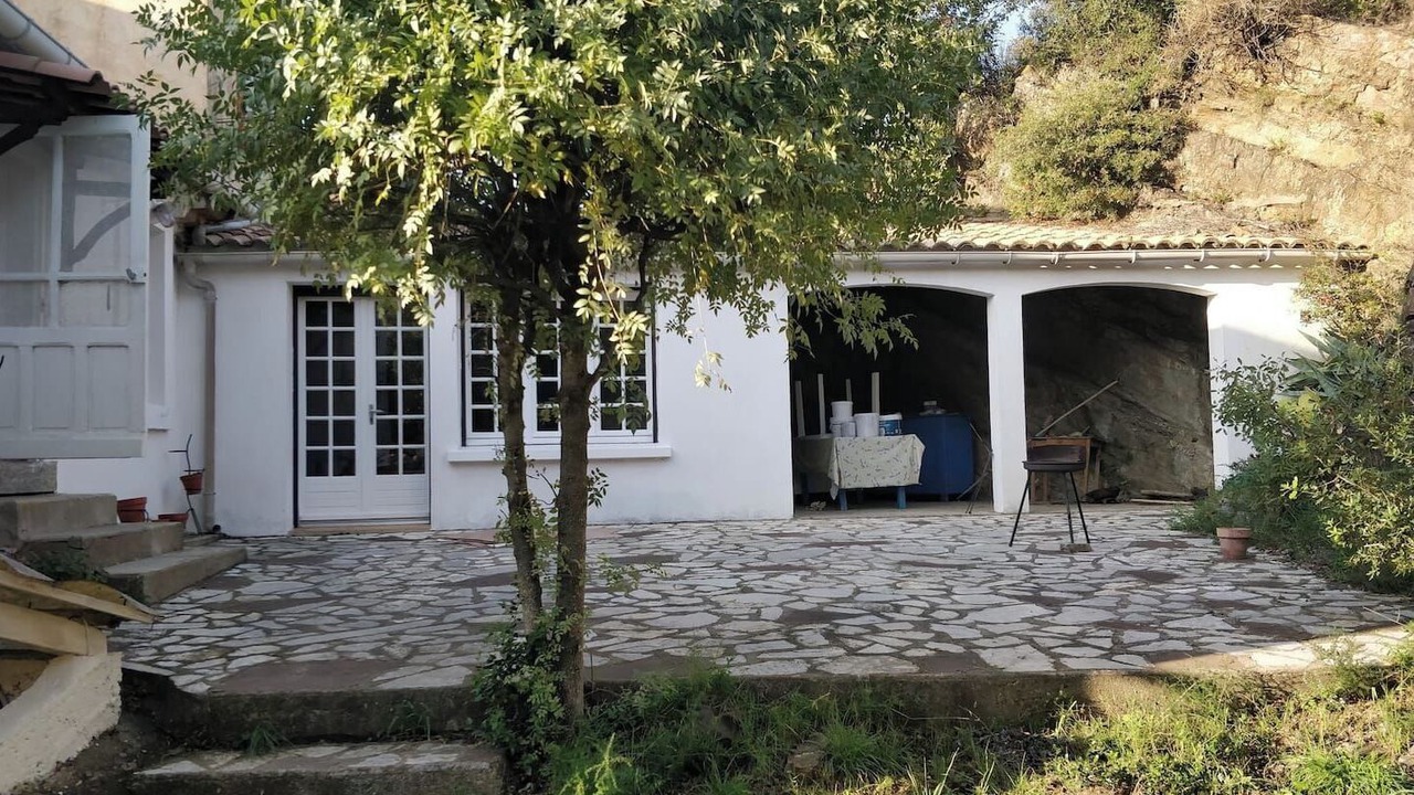 Photo of Patio Balcony in Roquebrun