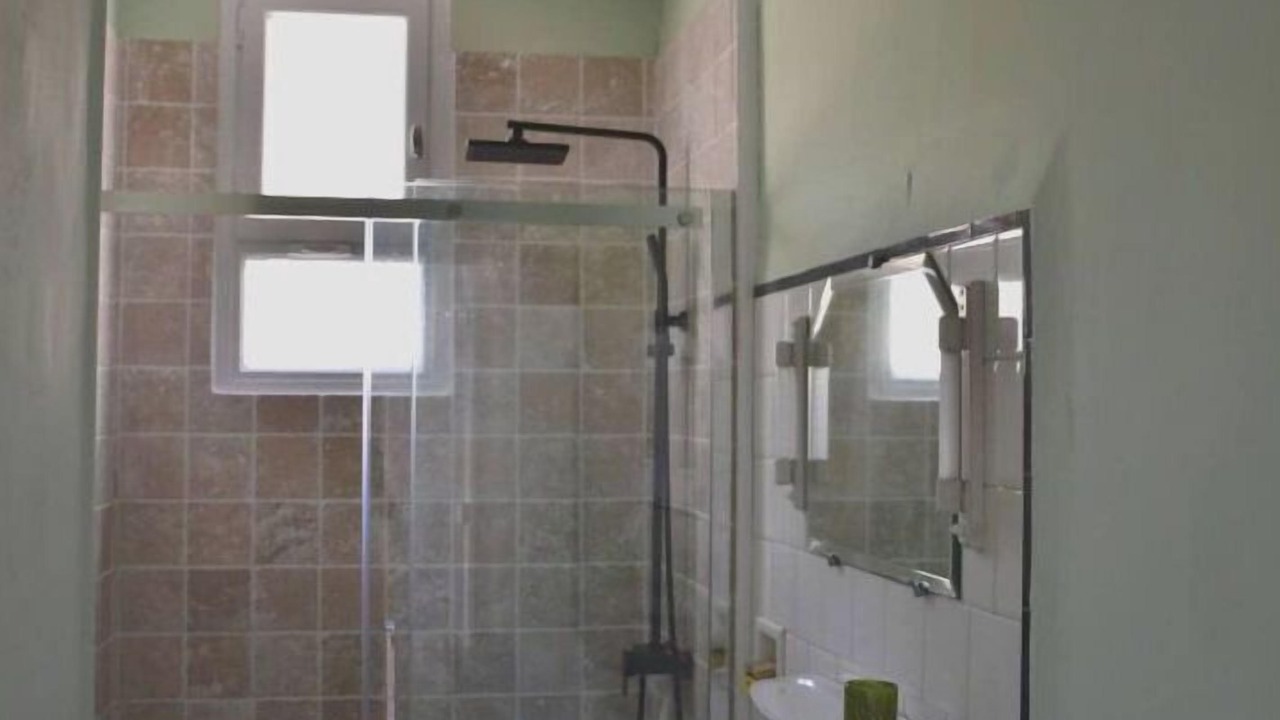 Photo of Bathroom in Roquebrun