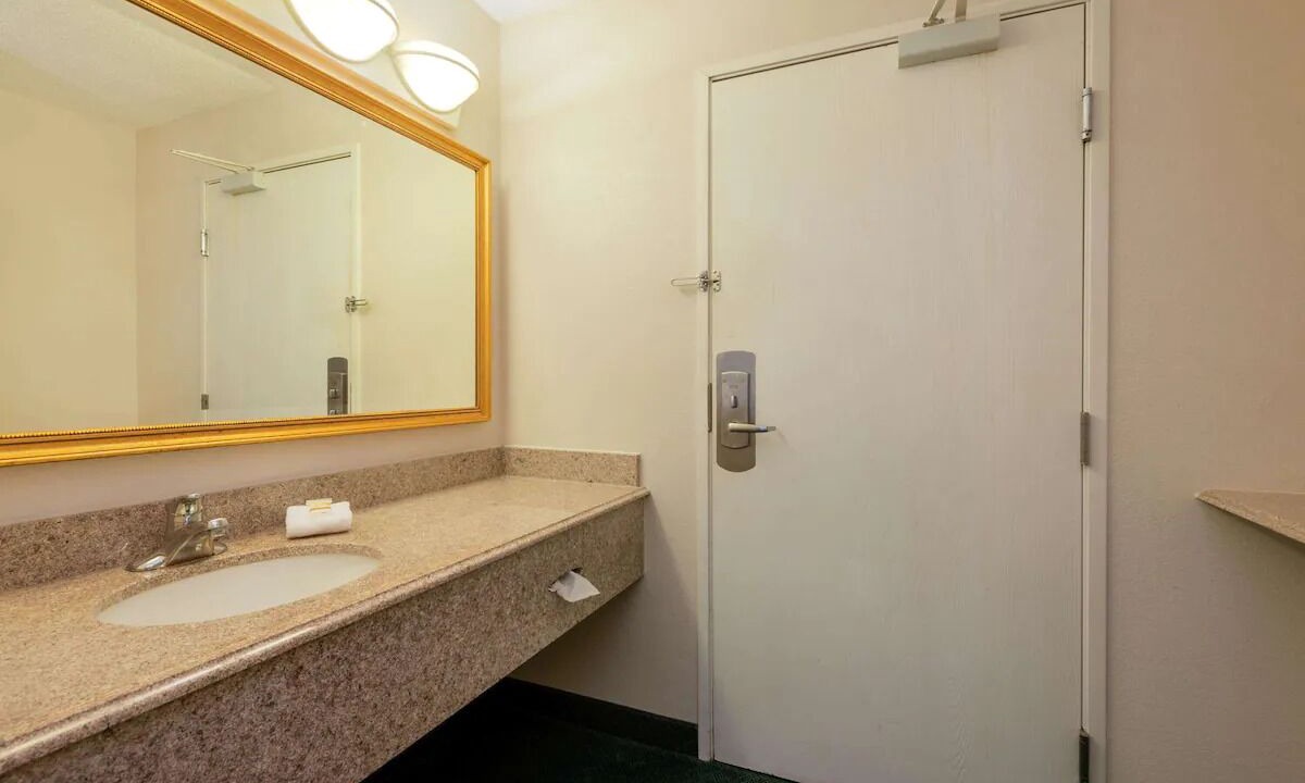 Photo of Bathroom in Independence