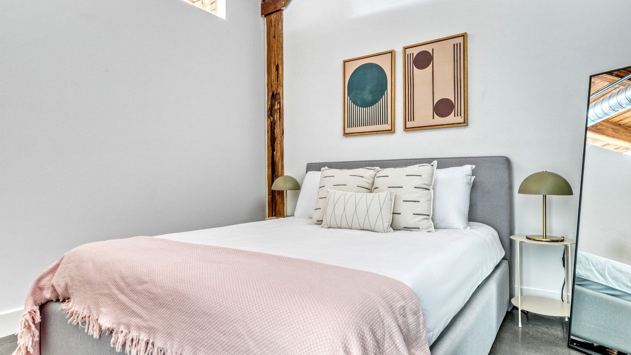 Photo of Bedroom in Sheffield Neighbors