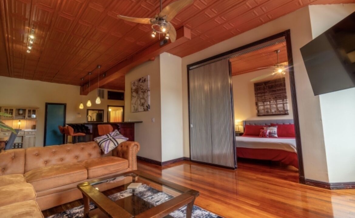 Photo of Livingroom in Neosho