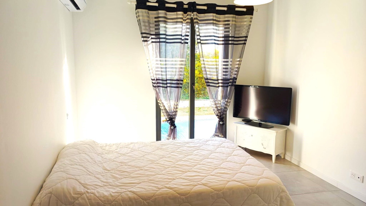 Photo of Bedroom in Carsan