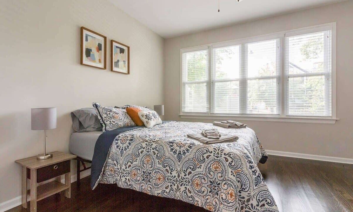 Photo of Bedroom in Roscoe Village