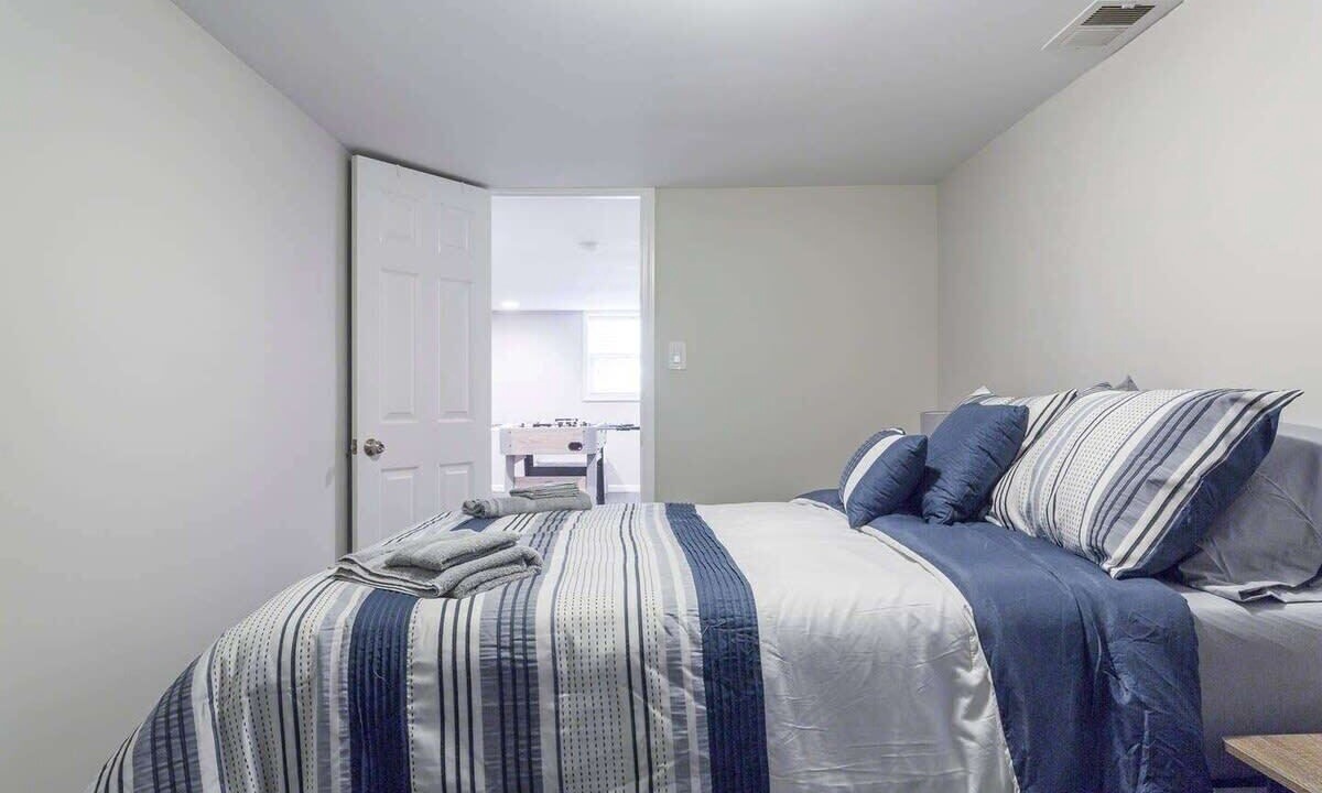 Photo of Bedroom in Roscoe Village